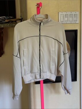 OYSHO Zip Women's Jacket in Off-White with Black Piping SIZE SMALL. Never worn